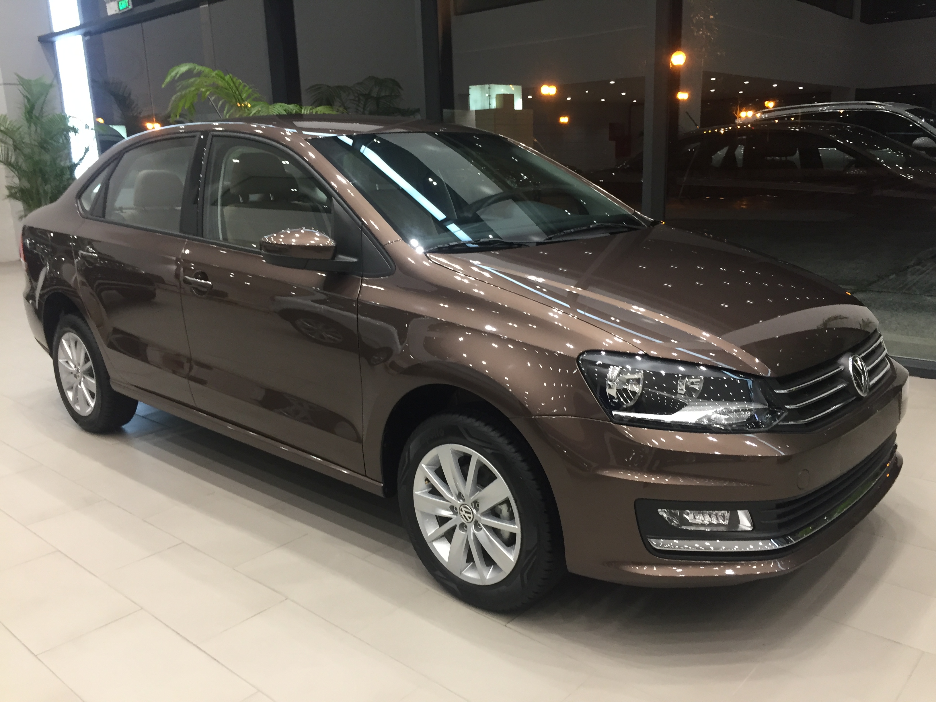 Đánh giá Volkswagen Polo Sedan 2018